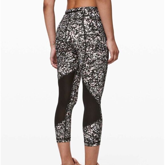 Lululemon Pace Rival Crop *22" Floral Spritz Multi / Black - Picture 7 of 7
